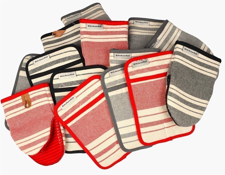 10 x Assorted KITCHENAID Oven Mitts & Pot Holders.