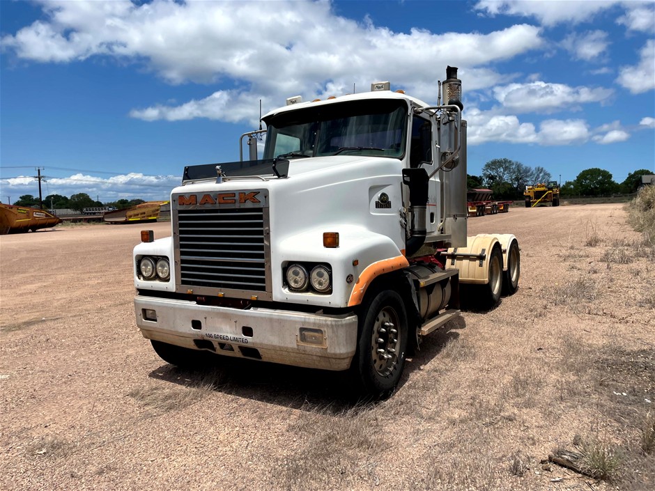 2006 Mack Trident CLS 6 x 4 Prime Mover Truck