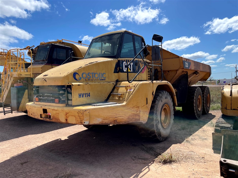 2002 Caterpillar 735 Articulated Dump Truck