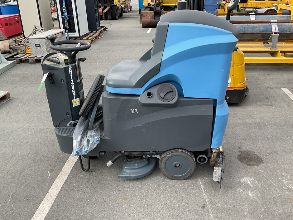 <p>Fimap Industrial Ride-On Floor Scrubber</p>