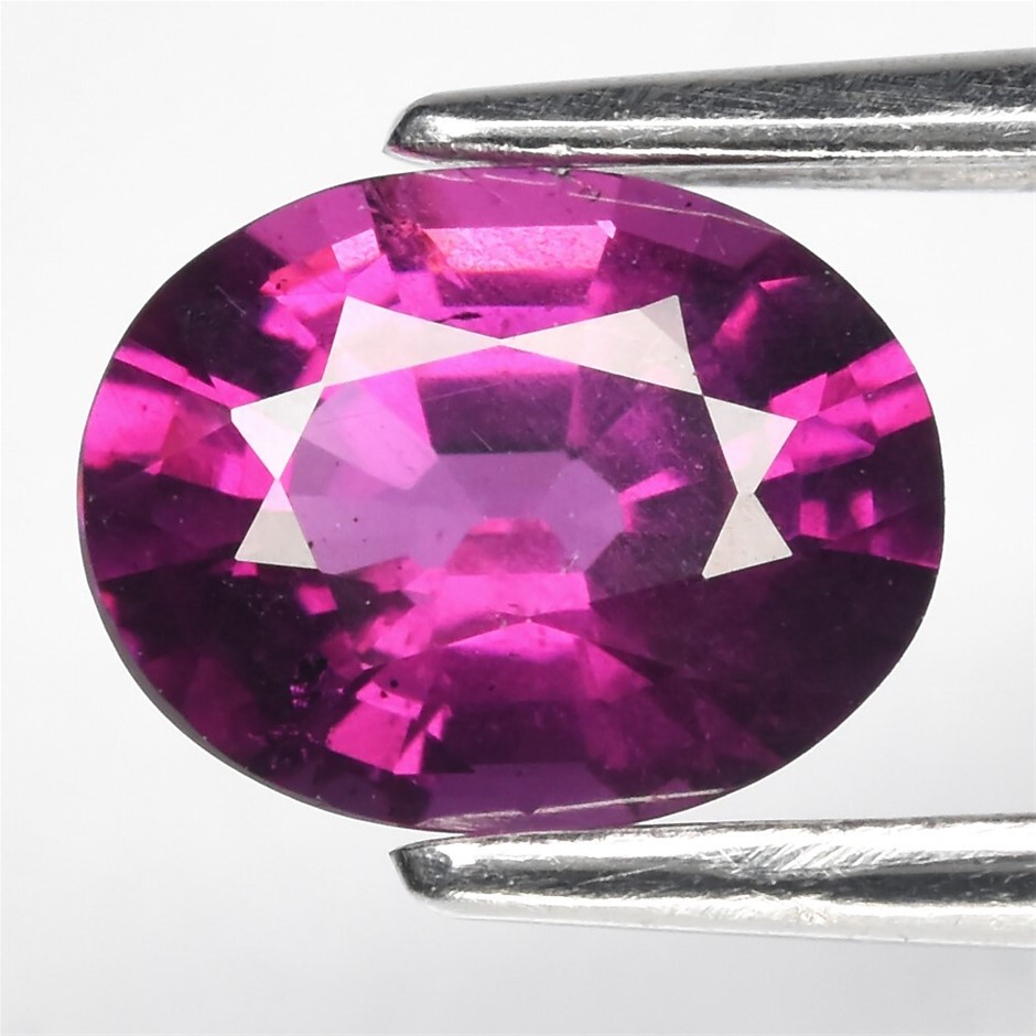 1.01ct Oval Facet Cut Pinkish Purple Rhodolite Garnet Gemstone - 1Pc