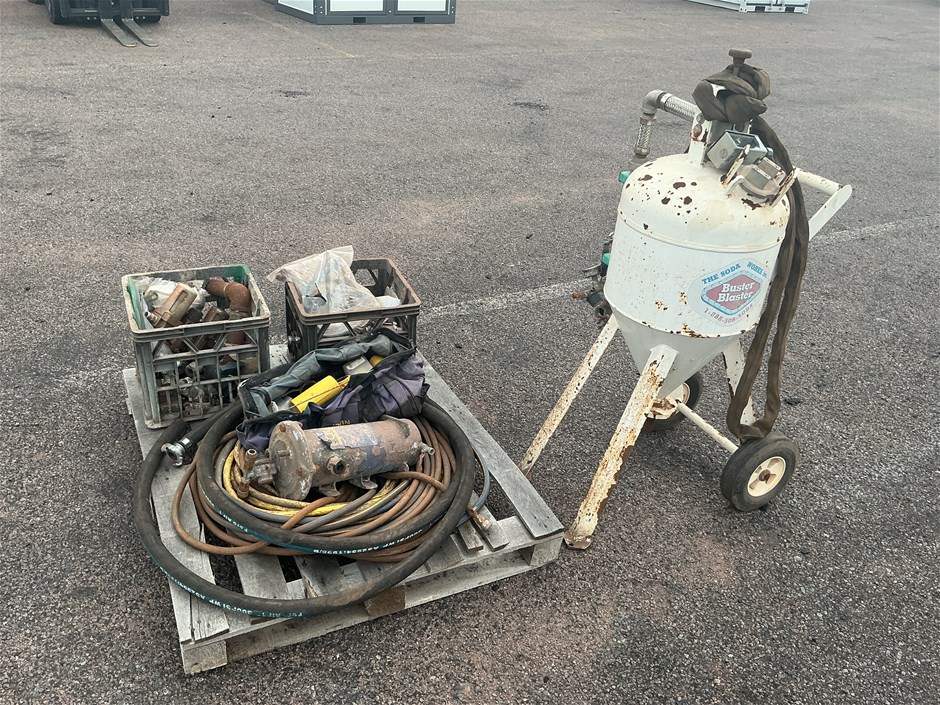 <p>2008 Soda Works Mobile Soda Blast Unit</p>