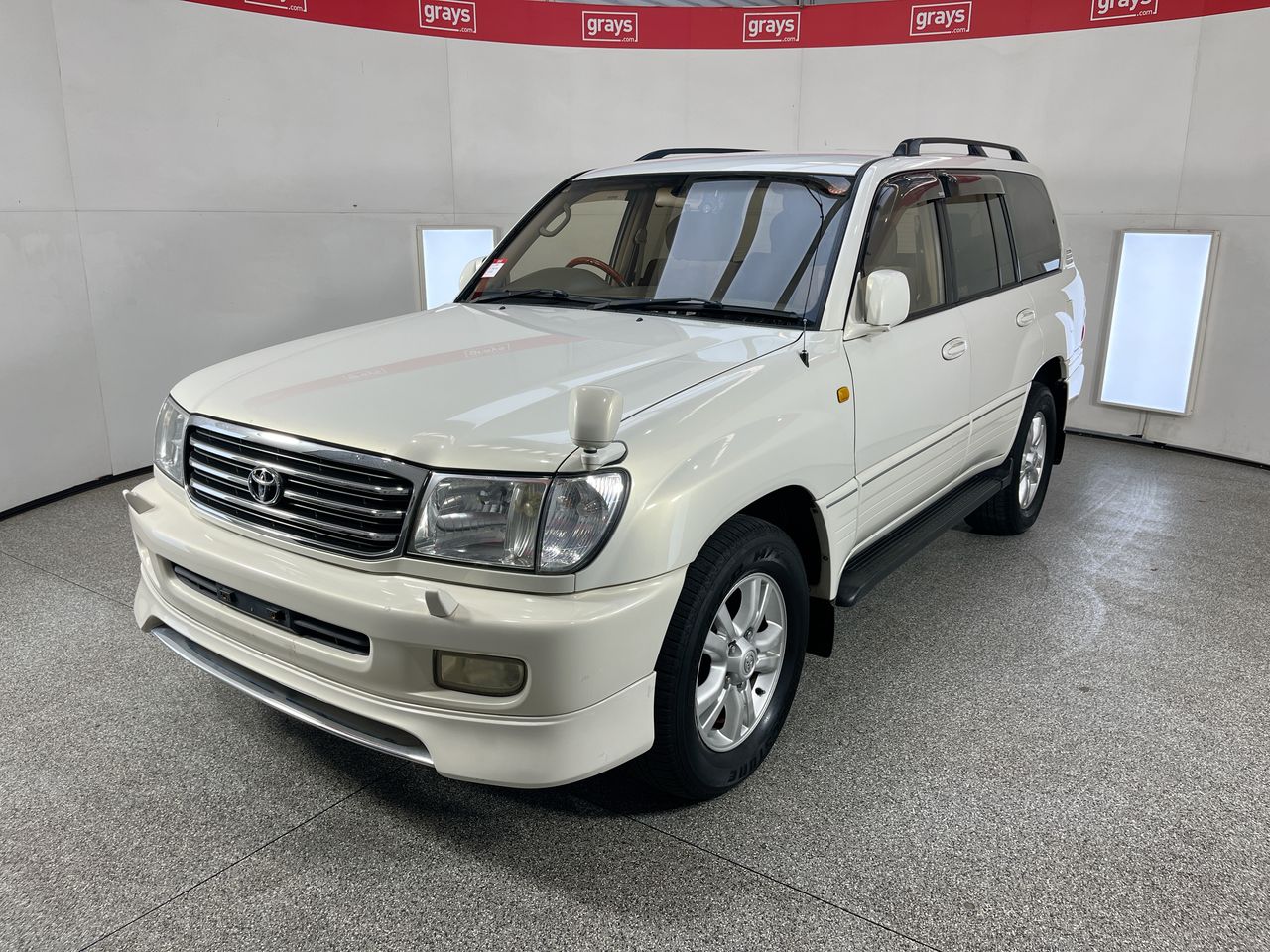 2000 Toyota Landcruiser (Import) Automatic 7 Seats 4WD SUV