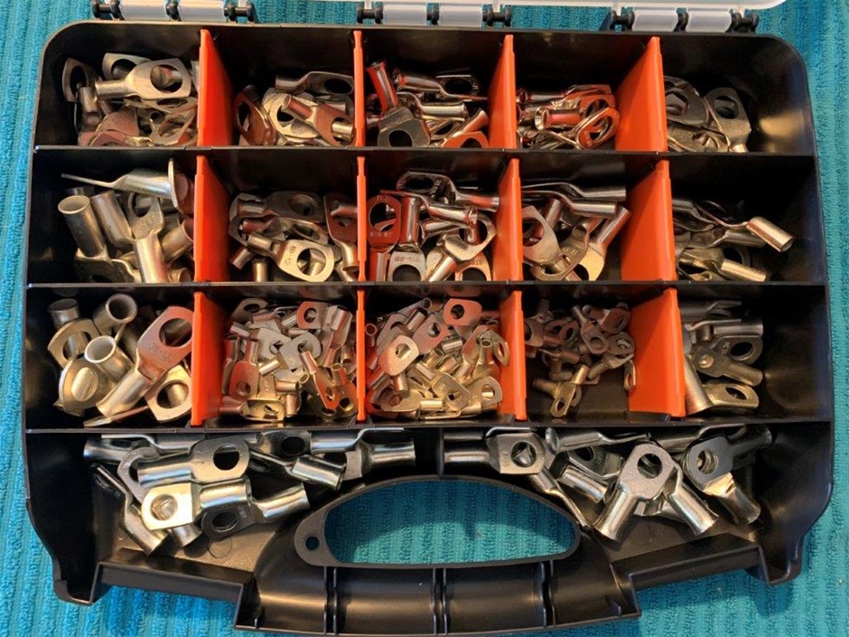 New Quality Small Sized Carry Case with Copper Lugs