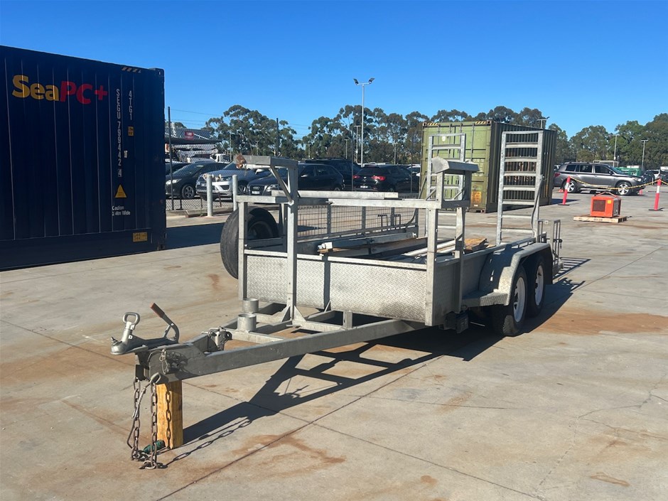 <p>2017 Titan 2.8T Box Toro Tandem Box Trailer</p>