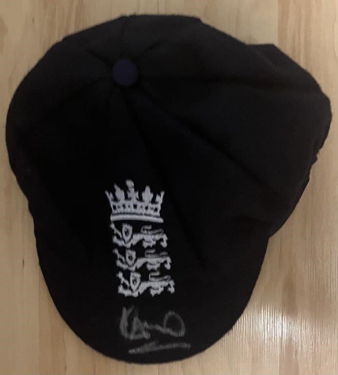 IAN BOTHAM SIGNED ENGLISH CRICKET CAP