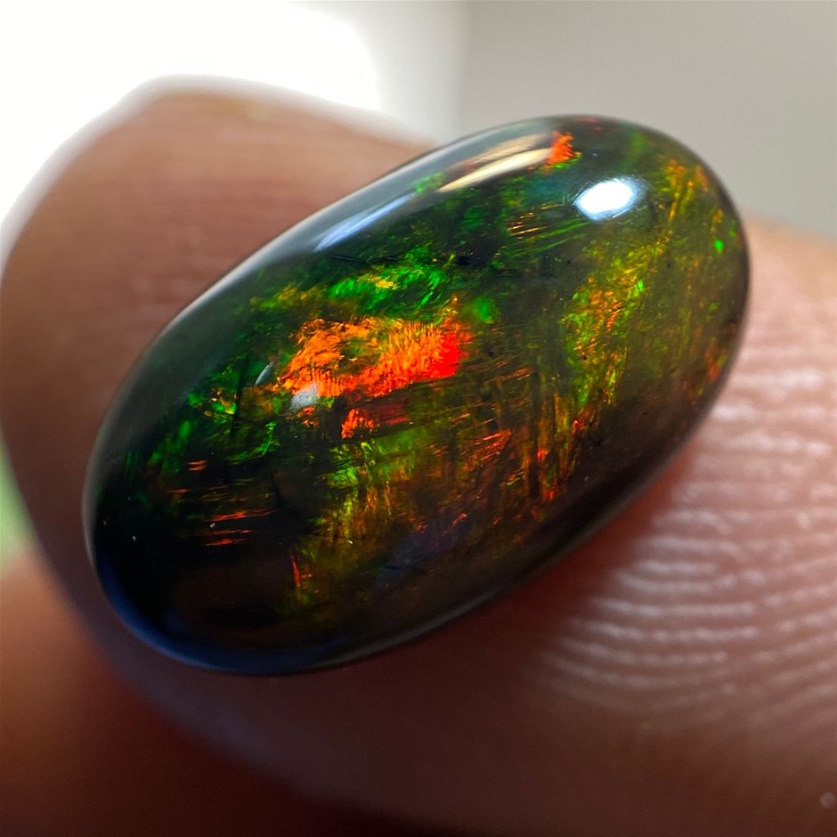2.90 CT Lovely Wello-Black Opal