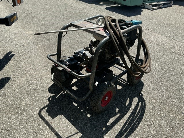 <p>Honda Petrol Powered Pressure Washer</p>