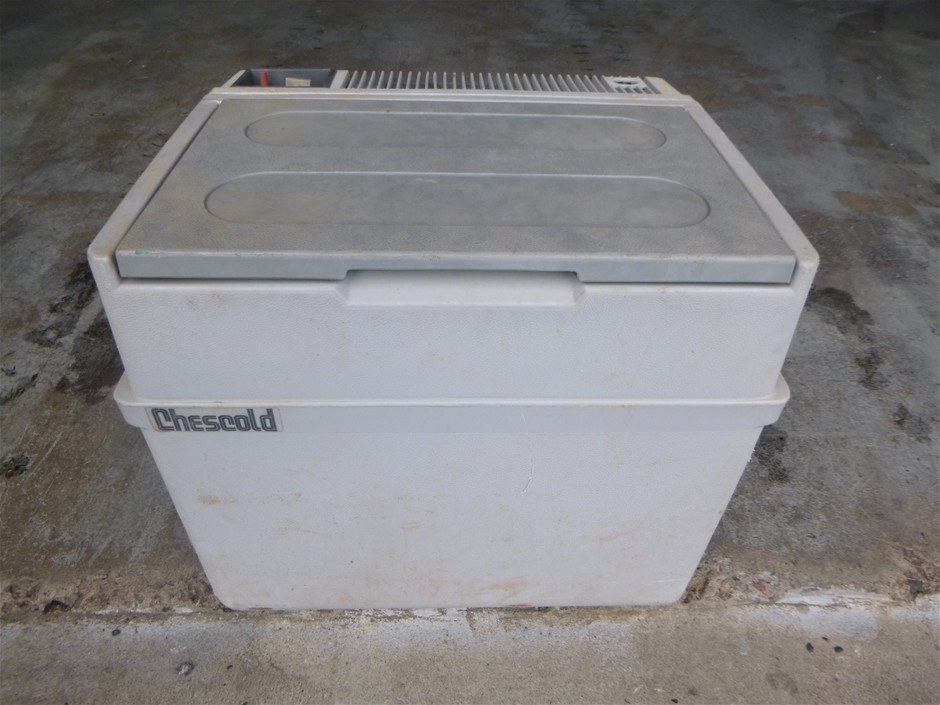 Chescold R400 39Ltr 3-way fridge