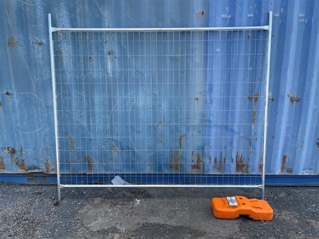 Quantity of 100 Galvanised Temporary Fence Panels(Unused)