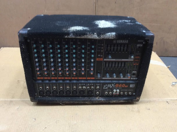 Yamaha EMX860ST Powered Mixer