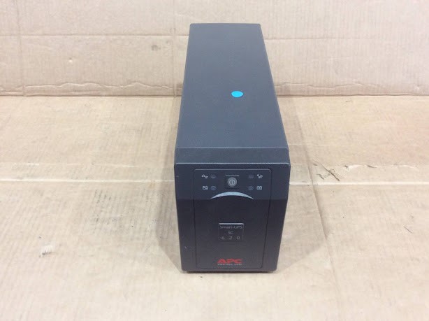 APC Smart-UPS SC 620 UPS