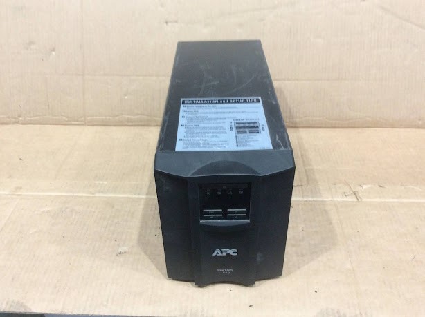 APC Smart-UPS 1500 UPS