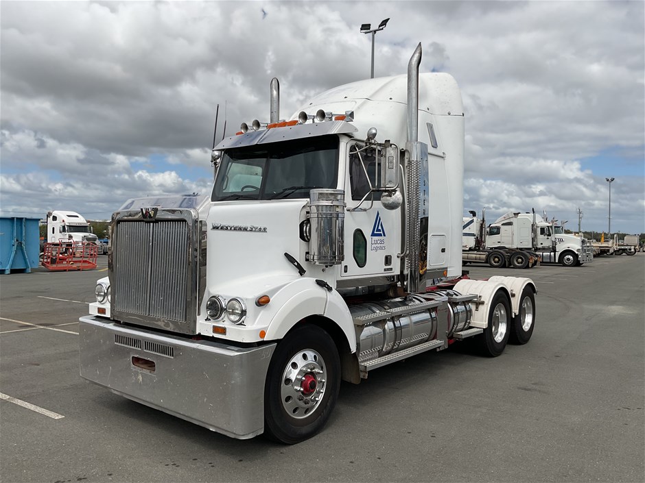 2018 Western Star Constellation 4864FXB 6 x 4 Prime Mover Truck