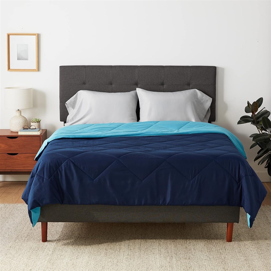 AMAZON BASICS Reversible, Lightweight Microfiber Comforter Blanket - Full/Q