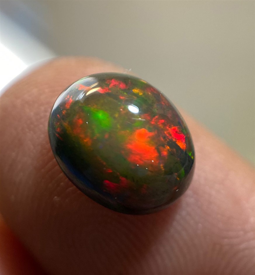 2.60 CT Lovely Wello-Black Opal