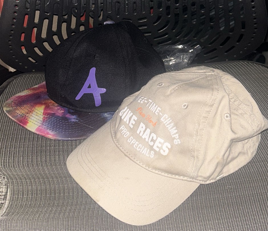 2x Baseball Caps