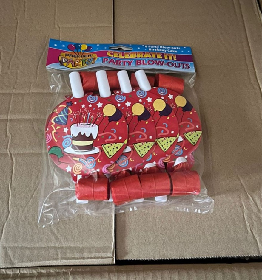 24x Birthday Cake Party Blow-out Bags (8 Per Bag)