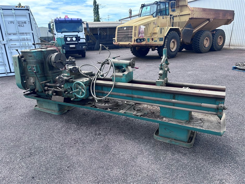 3 Phase Nuttall Manual Centre Lathe