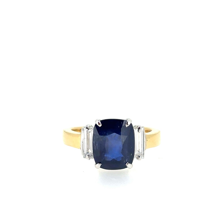 4.27ct Cushion Ceylon Blue Sapphire AIG Cert.&0.62ct 2 Stones Baguette VS/F
