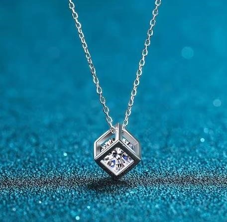 GRA Moissanite white Brilliant Cut 925 Sterling Silver Pendant-VVS1