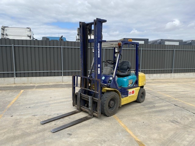Unreserved Komatsu FD25T-14 Counterbalance Forklift