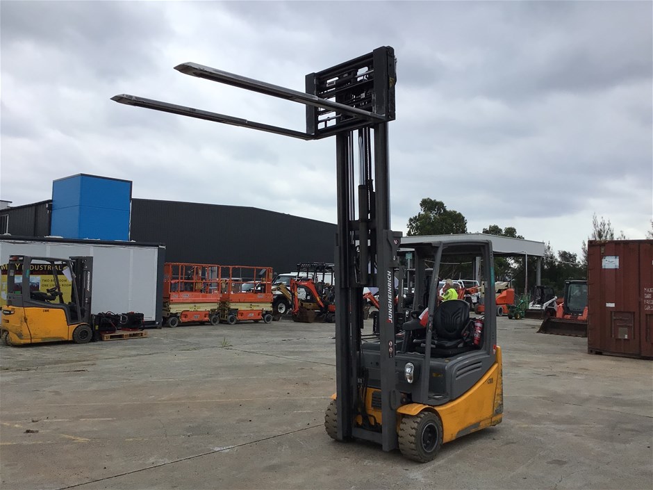 Jungheinrich EFG218K 3 Wheel Counterbalance Forklift