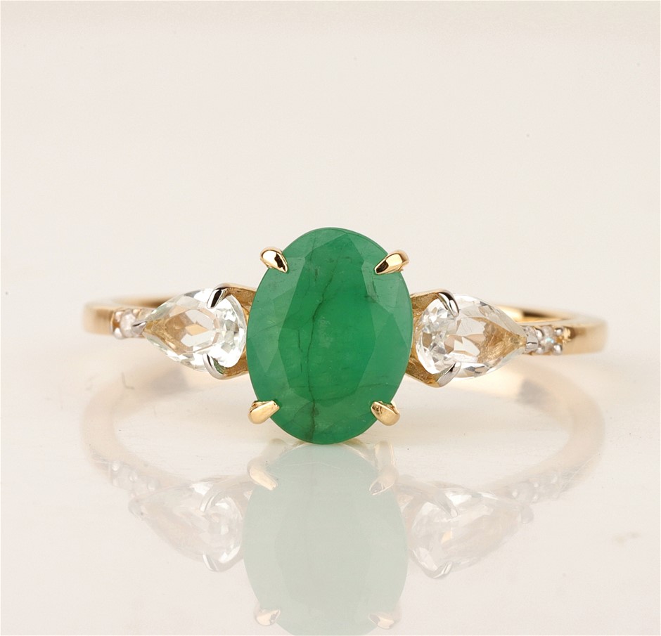 Yellow Gold Natural Emerald & Diamond Ring with Valuation