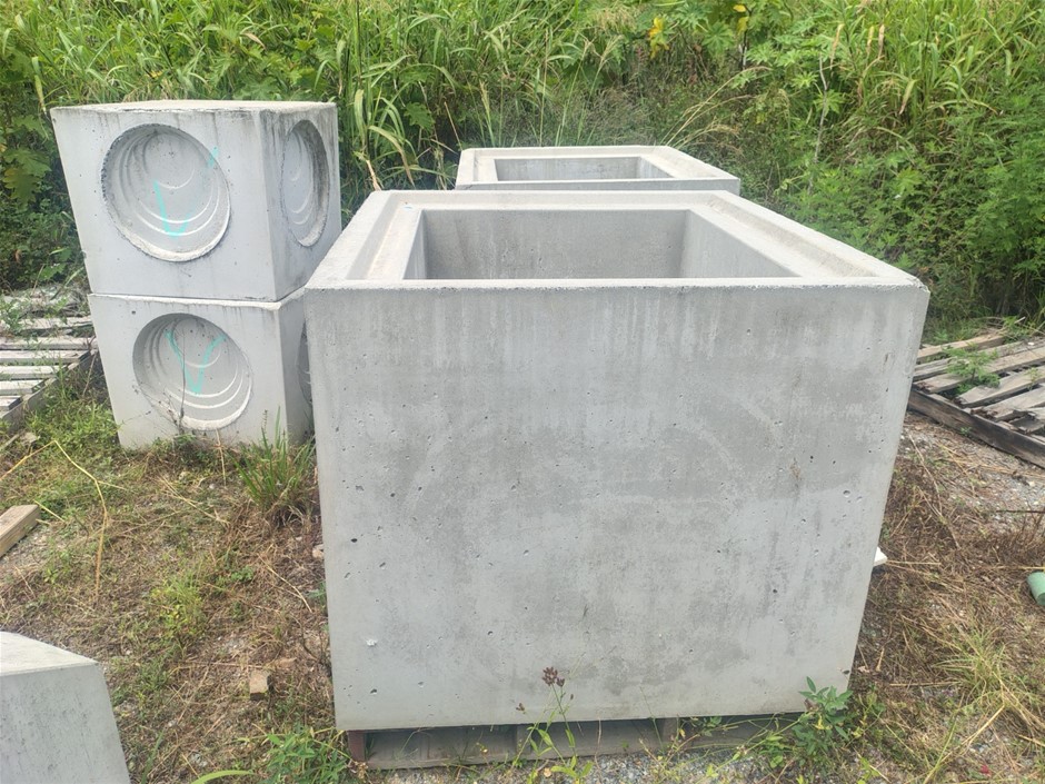Concrete Pits x4