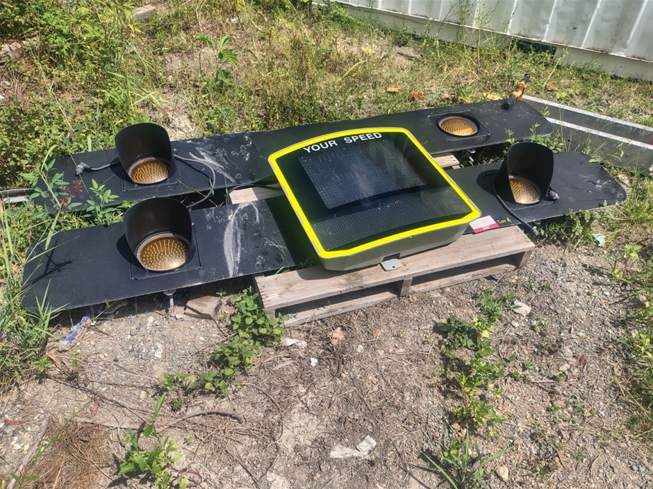 Digital Speed Warning Display