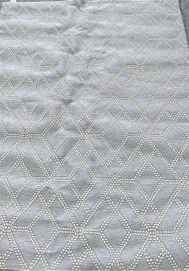 MINERAL SPRING Outdoor Area Rug, 152cm x 213cm. NB: Minor use.