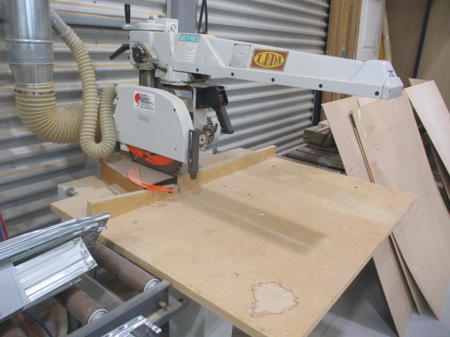 Leda Radial Arm Saw