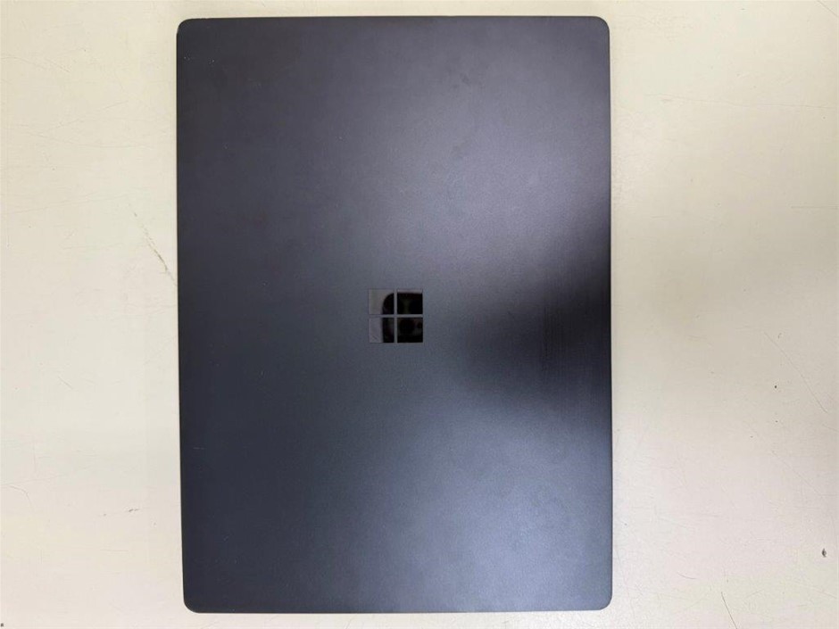Microsoft 1769 Corporation Surface 2 ( 13.5 Inch ) Laptop