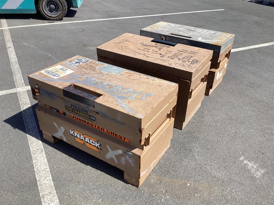 <p>Site Boxes, Slings, Lifting Chains, Hooks and Chain Blocks</p>