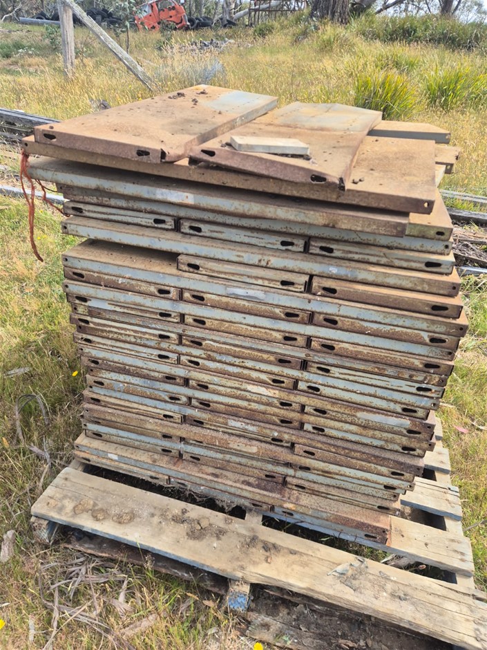 Large Quantity Steel Shelves