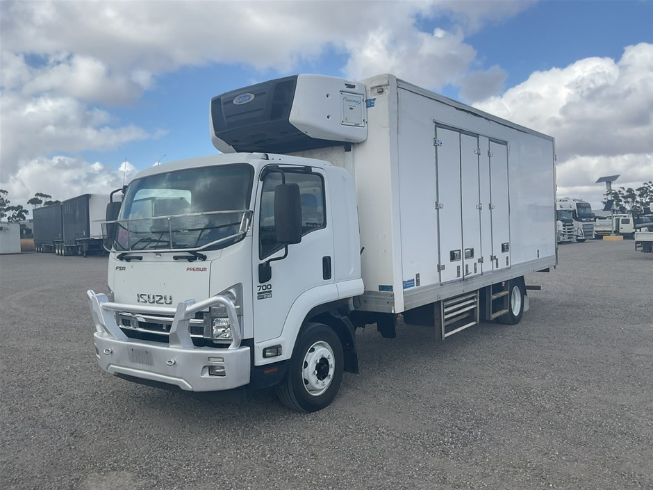 <p>2014 Isuzu  FSR 700 4 x 2 Refrigerated Body Truck</p>