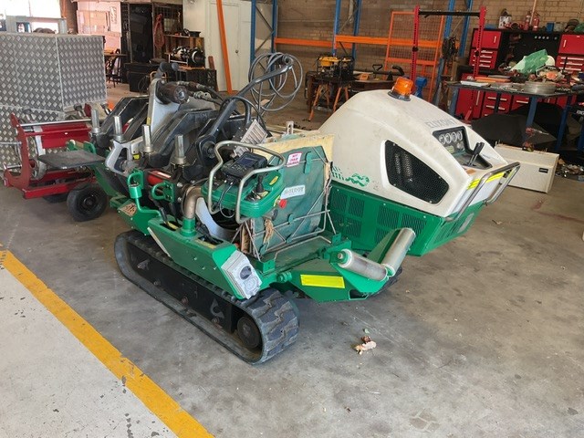 <p>McElroy Tracstar Tracked Polywelder</p>