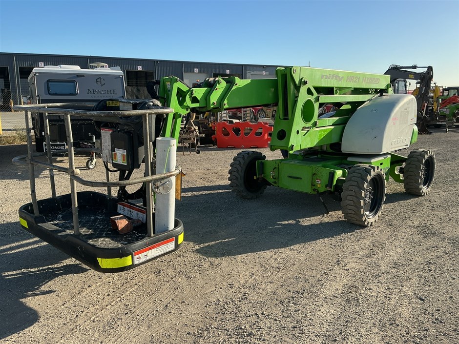 <p>2015 Nifty HR21 Hybrid Boom Lift</p>