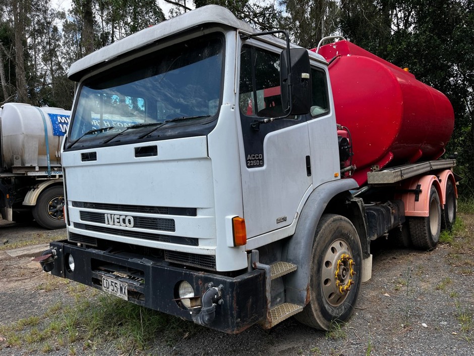 2002 Iveco Acco 2350G Water Cart Truck