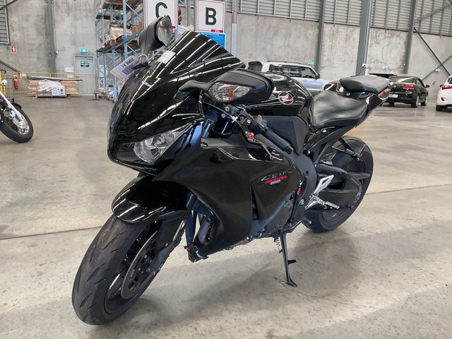 <p>2014 Honda CBR1000R Motorcycle</p>