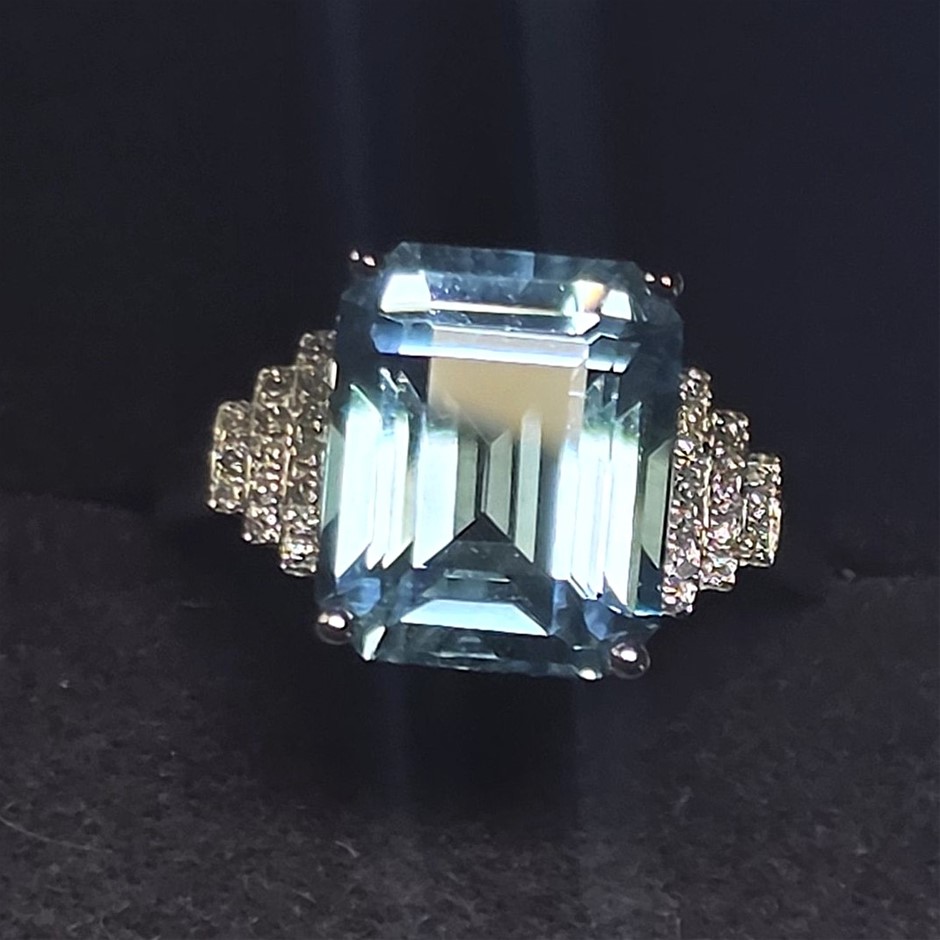 8.45tcw Diamond and Topaz Gold Ring