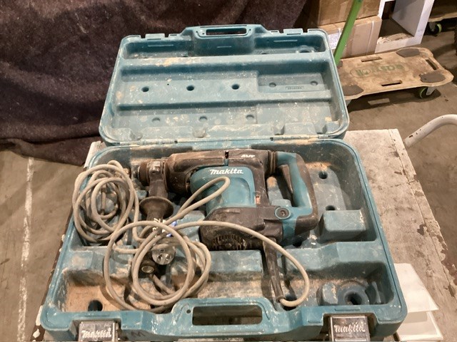 Makita HR3210C Hammer Drill