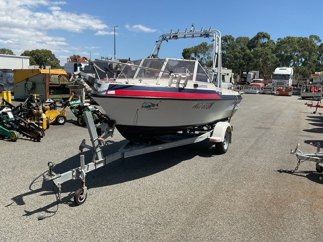 1988 4.7m Fibreglass Open Runabout Boat
