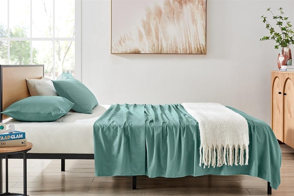 OVELA Ultra Soft Washed Bed Sheet Set (Chinos Green, Queen).