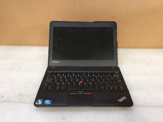 Lenovo ThinkPad X131e Laptop Celeron 887 4GBRAM/500GB Red