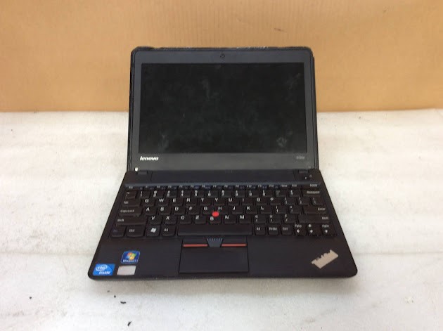 Lenovo ThinkPad X131e Laptop Celeron 857 4GBRAM/320GB Silver