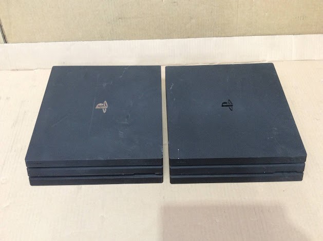 Sony PlayStation 4 Mixed Model Console (Lot of 2)