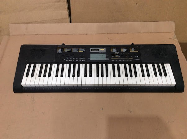 Casio CTK-2400 Electronic Keyboard