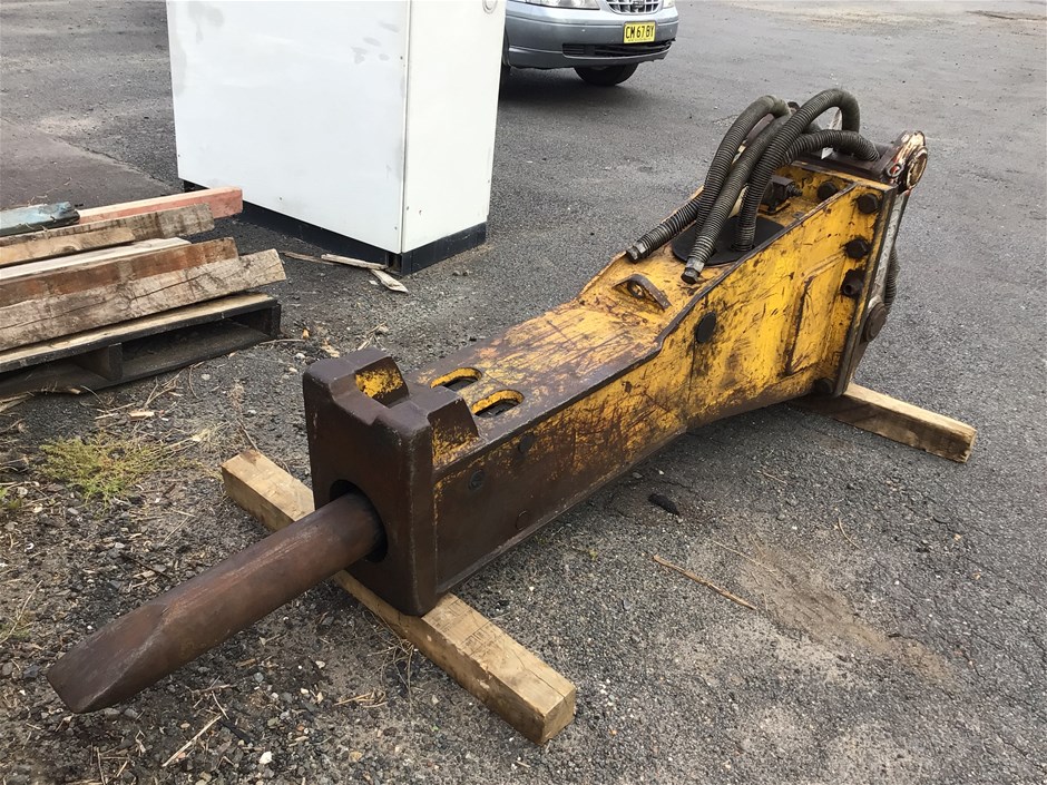 <p> Atlas Copco Breaker Hammer </p>