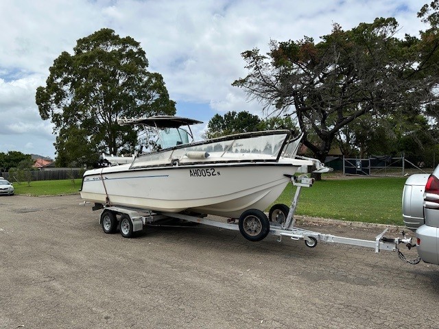 Eagle Ray 2300 Centre Console Boat